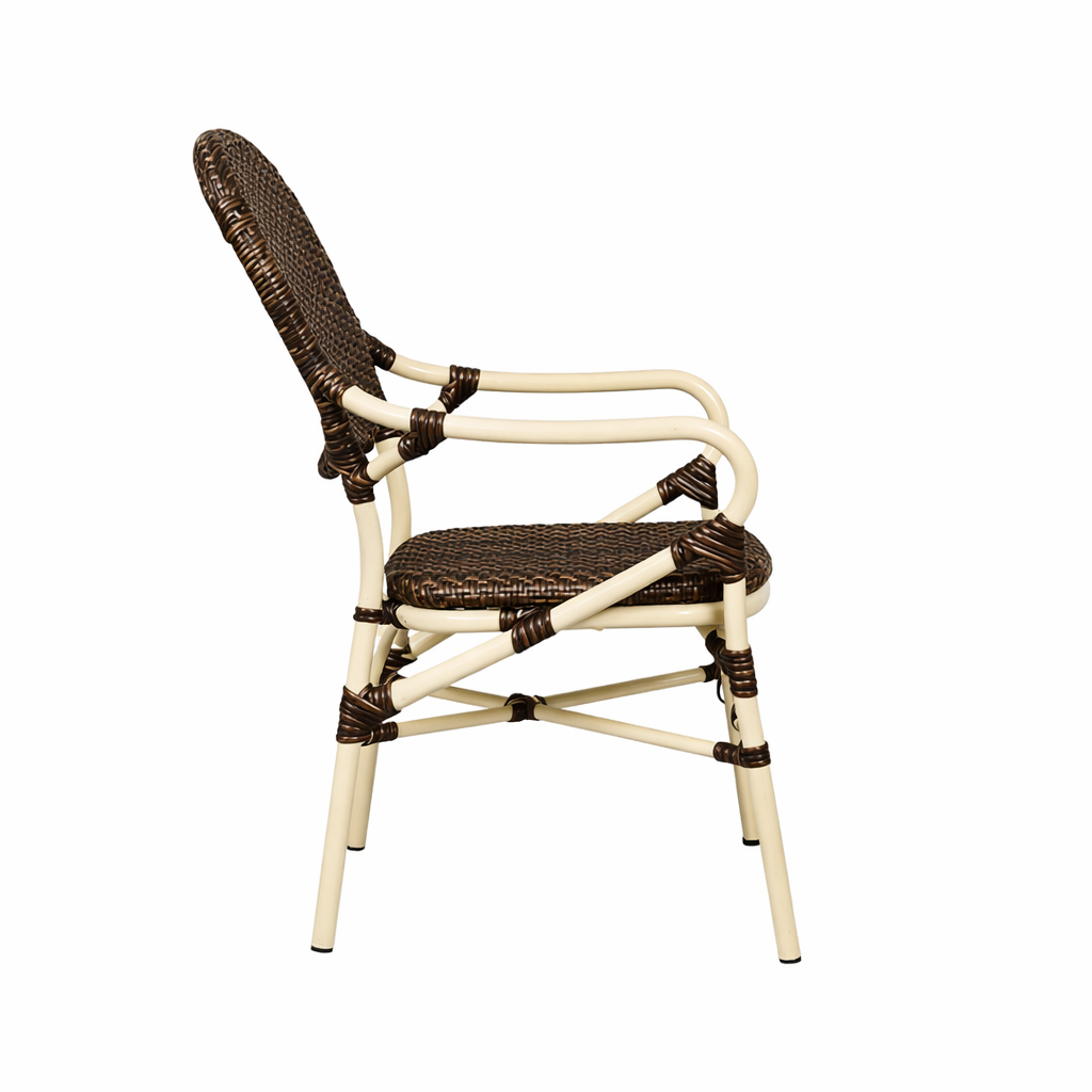 BRITTANY AHCH.009.001