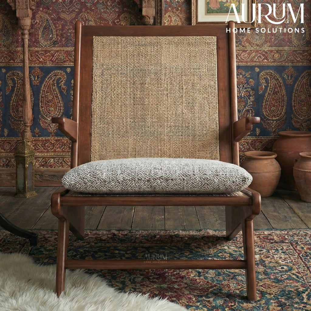 Contemporary Rattan Kangaroo Lounge Chair