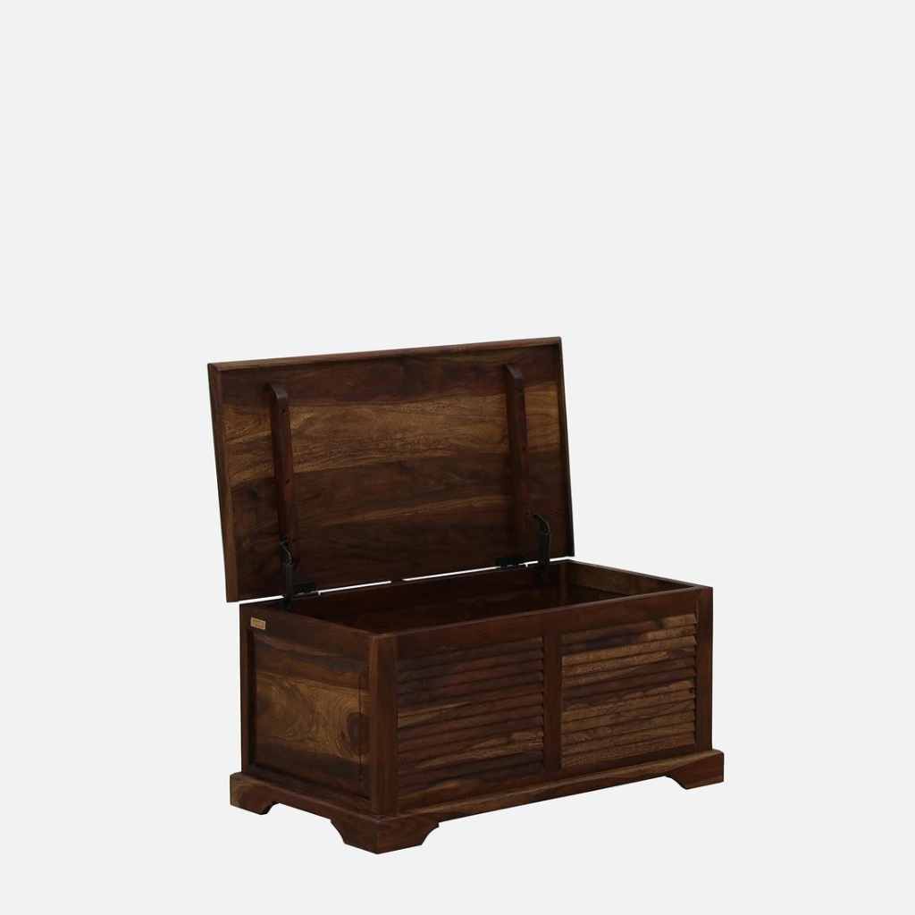 Provincial Elegance Sheesham Trunk in Teak Polish