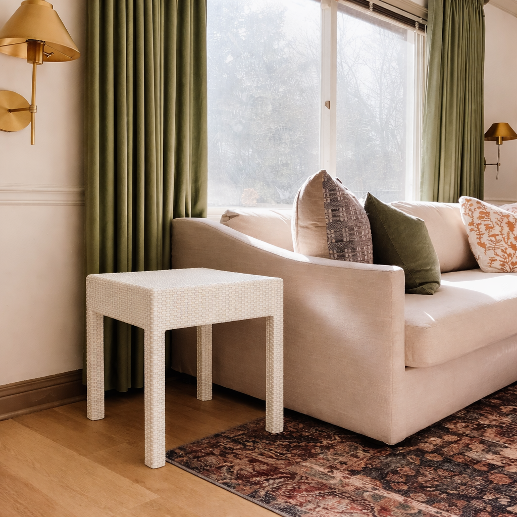 SIDE TABLE WITH GLASS TOP (AHO/032/007)