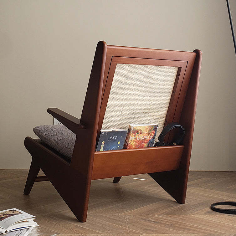 Contemporary Rattan Kangaroo Lounge Chair